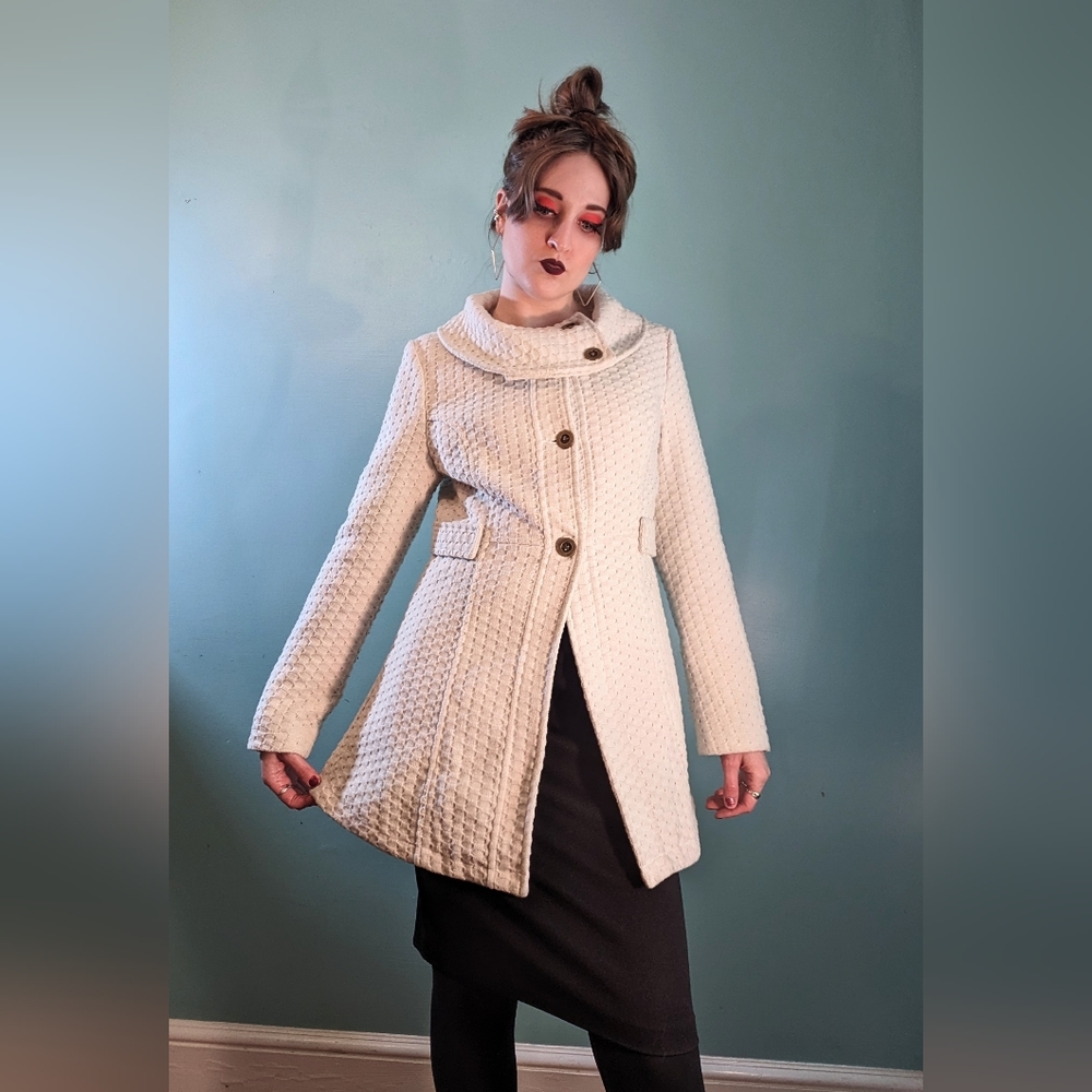 Tulle Brand Cream Cowl Neck Jacket Size Medium